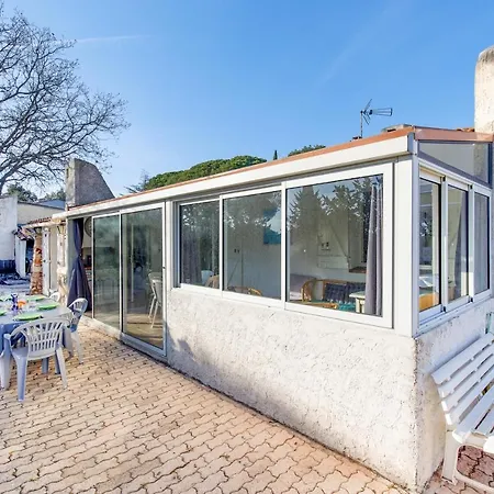 Villa Carole Yourhosthelper. Roquebrune-sur-Argens